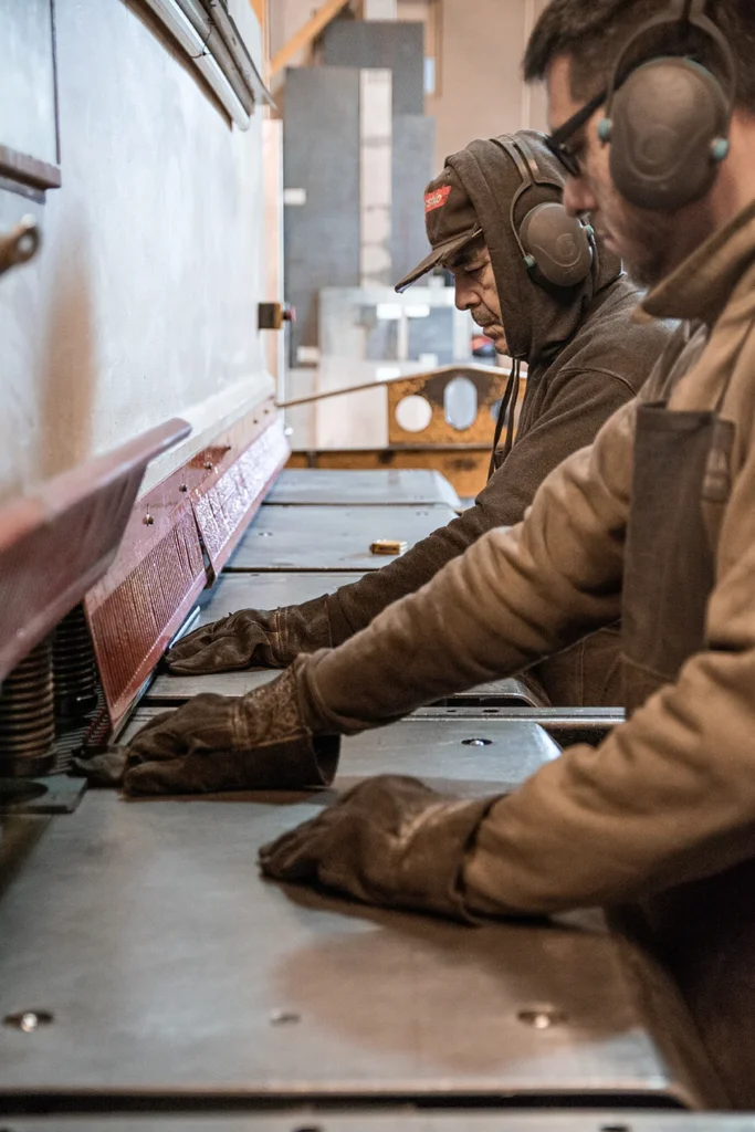 Corte guillotina en la planta de Cabimetal en Rosario