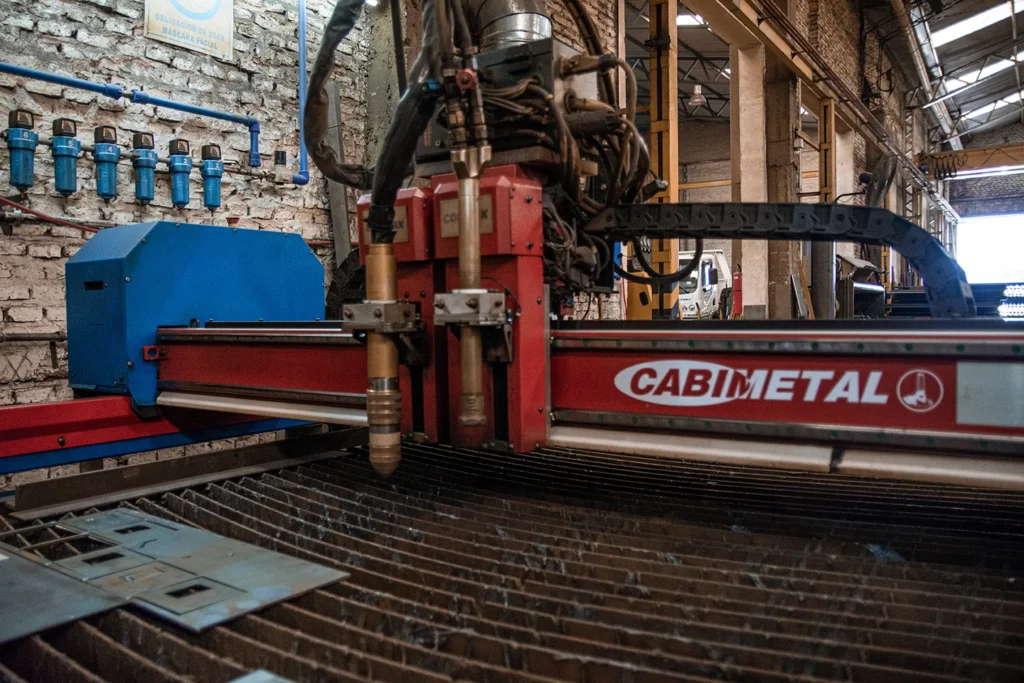 Corte plasma HD en la planta de Cabimetal en Rosario