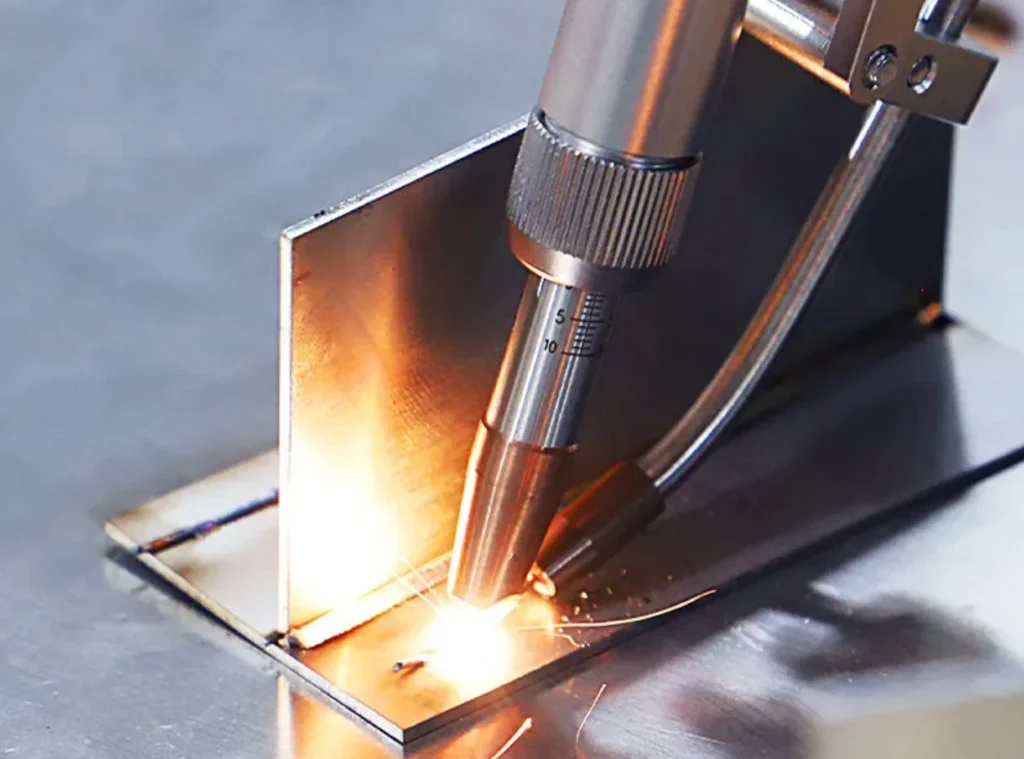 Soldadura láser de precisión sobre chapa en Cabimetal