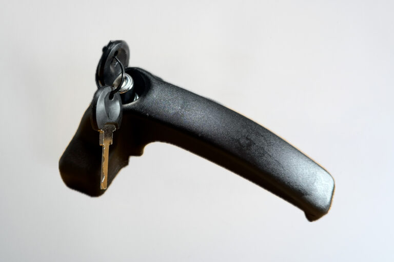 Cerradura exterior M2 — repuesto para cabinas Cabimetal